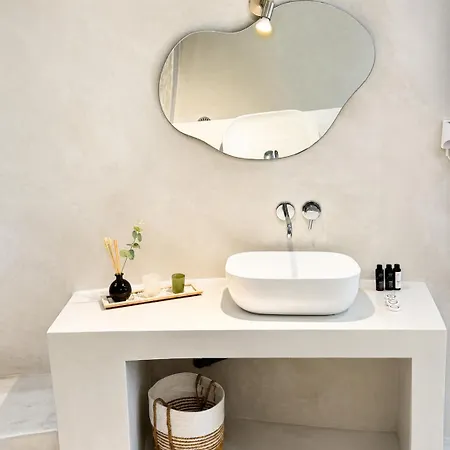 فندق Centrum White *