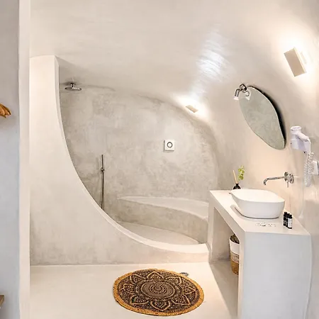فندق Centrum White ثيرا