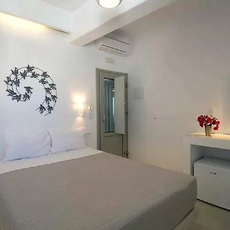 Centrum White ثيرا