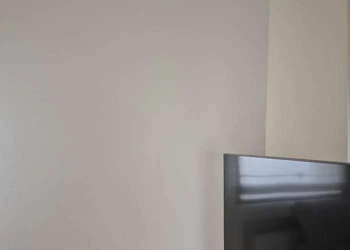 Centrum White Hotel Firá